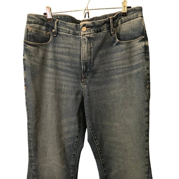 Good American Flare Leg Jeans - Picture 3 of 8